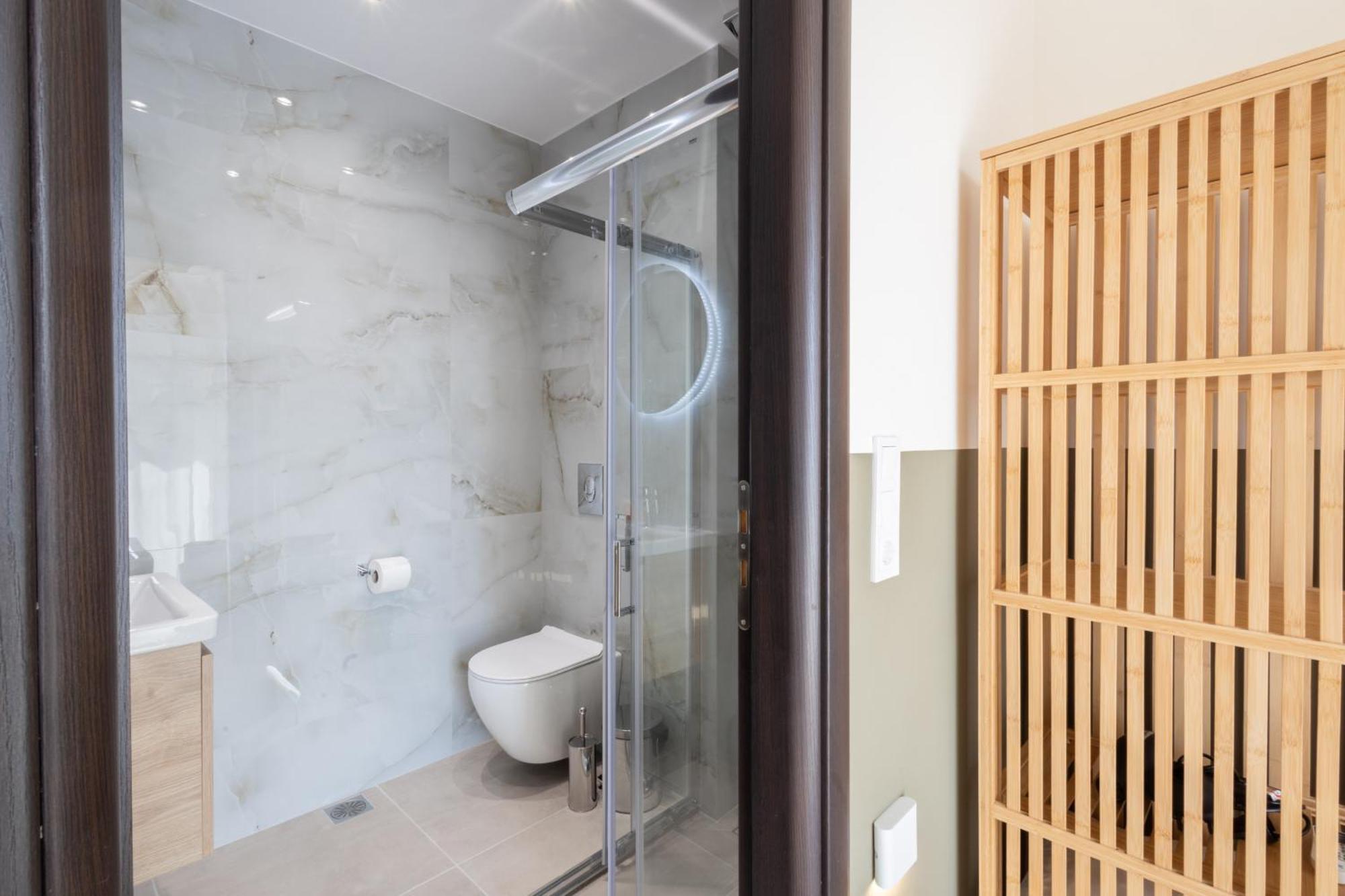 Luxurious 3-Bedroom Seaside Retreat Fully Renovated In 2025 Atenas Exterior foto